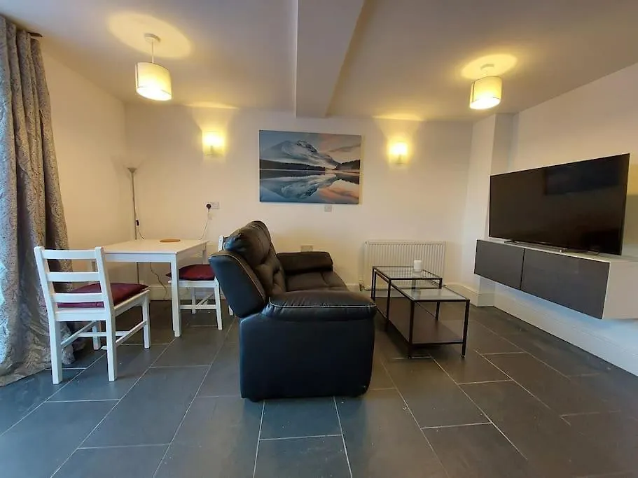 Flat 1 Cosy And Comfortable In Chester