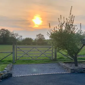 Sunset View One Bedroom Luxury In An Idyllic Setting Apartment Ingleton (North Yorkshire)